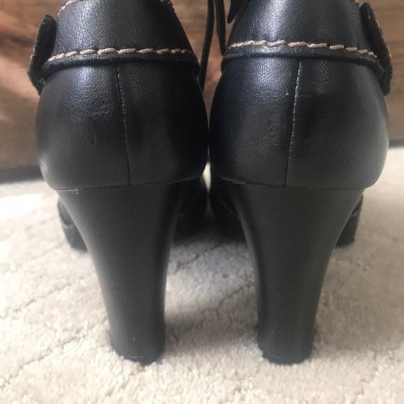 EUC Fossil black leather ankle bootie boots - Picture 4 of 8